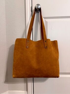 Saddleback Leather Love 41 Simple Tote Weekender Open Tote Distress Brown Large